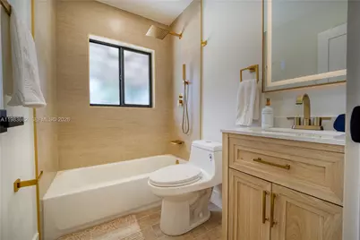 654 NW 45th St, Oakland Park, FL 33309 - Photo 24