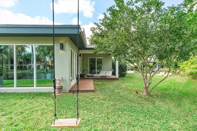 11377 W Biscayne Canal Rd, Miami, FL 33161 - Photo 60
