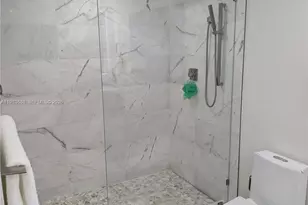 3789 NE 167th St, North Miami Beach, FL 33160 - Photo 24