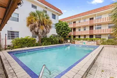 13655 NE 10th Aveue #304, North Miami, FL 33161 - Photo 2