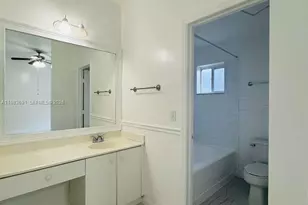 20874 NW 2nd St, Pembroke Pines, FL 33029 - Photo 4