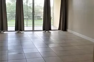 9520 Seagrape Dr, Davie, FL 33324 - Photo 2