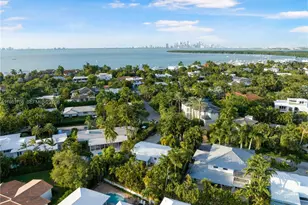 310 Greenwood Dr, Key Biscayne, FL 33149 - Photo 38