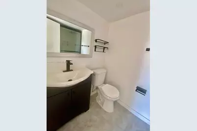 8975 Palm Tree Ln #8975, Pembroke Pines, FL 33024 - Photo 6