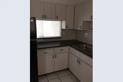 1855 W 60th St #423C, Hialeah, FL 33012 - Photo 2