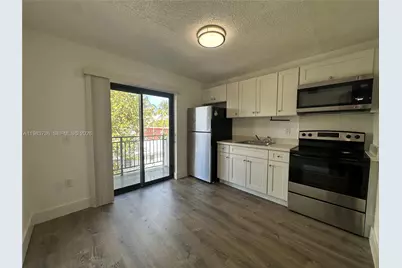 529 SW 4th St #305, Miami, FL 33130 - Photo 8