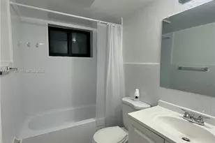 529 SW 4th St, Miami, FL 33130 - Photo 14