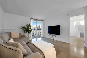 1020 Meridian Ave, Miami Beach, FL 33139 - Photo 2
