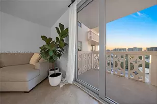 1020 Meridian Ave, Miami Beach, FL 33139 - Photo 6