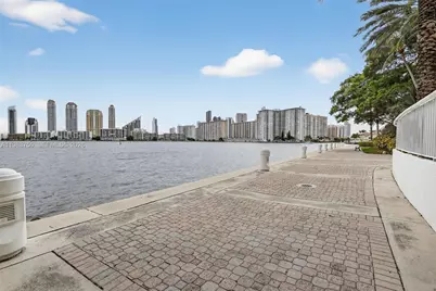 2800 Island Blvd #301, Aventura, FL 33160 - Photo 38