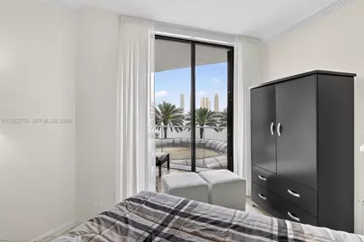 2800 Island Blvd #301, Aventura, FL 33160 - Photo 34