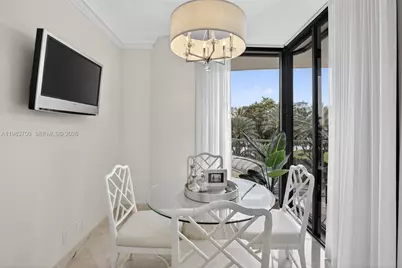 2800 Island Blvd #301, Aventura, FL 33160 - Photo 12