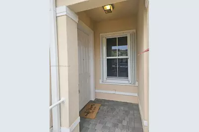 142 SE 28th Ter #12, Homestead, FL 33033 - Photo 2