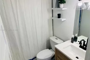 6815 Edgewater Dr, Coral Gables, FL 33133 - Photo 6