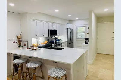6815 Edgewater Dr #105, Coral Gables, FL 33133 - Photo 8