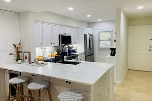 6815 Edgewater Dr, Coral Gables, FL 33133 - Photo 8