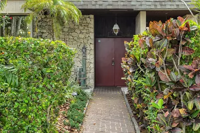 2132 NE 171st St, North Miami Beach, FL 33162 - Photo 2