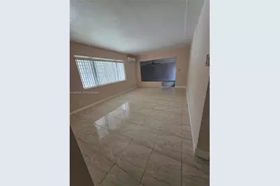 1 Esplanade Dr #1, Miami Springs, FL 33166 - Photo 6
