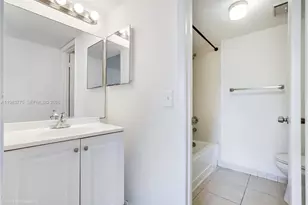 9992 Nob Hill Pl, Sunrise, FL 33351 - Photo 14