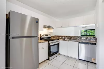 9992 Nob Hill Pl #9992, Sunrise, FL 33351 - Photo 8
