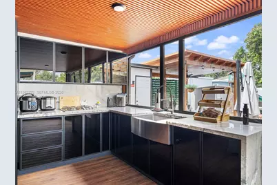 550 NW 58th Ave, Miami, FL 33126 - Photo 34