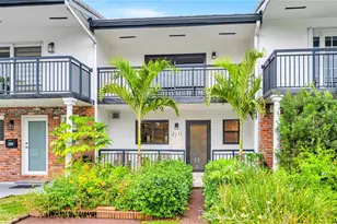 2211 NE 122nd St, North Miami, FL 33181 - Photo 2