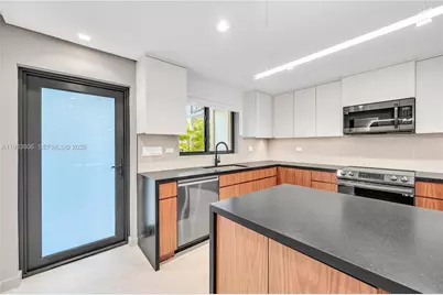 2211 NE 122nd St #2211, North Miami, FL 33181 - Photo 14