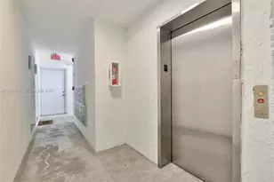 620 SW 10th St, Miami, FL 33130 - Photo 12