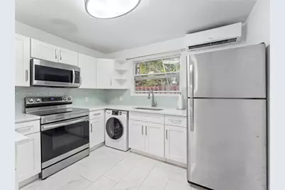 1432 NE 5th Ave #2, Fort Lauderdale, FL 33304 - Photo 4