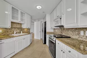 848 Brickell Key Dr, Miami, FL 33131 - Photo 16