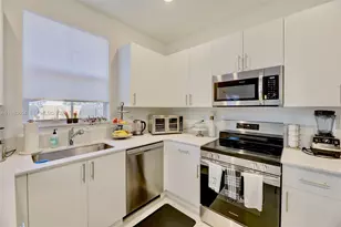 11887 NW 46th St, Coral Springs, FL 33076 - Photo 8