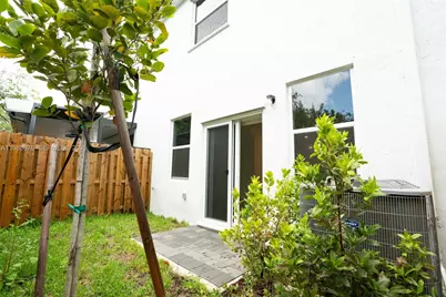 204 SE 10th Ct #204, Florida City, FL 33034 - Photo 14