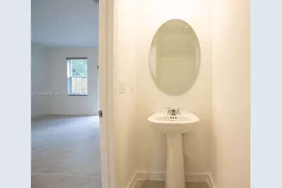 204 SE 10th Ct #204, Florida City, FL 33034 - Photo 4