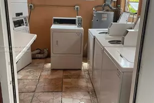 6850 W 16th Dr, Hialeah, FL 33014 - Photo 22