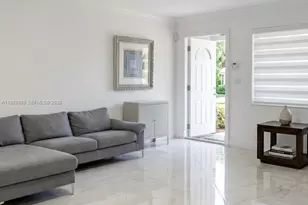 804 NE 2nd St, Hallandale Beach, FL 33009 - Photo 2