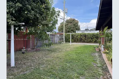 9255 SW 43rd Ter #Rear, Miami, FL 33165 - Photo 8