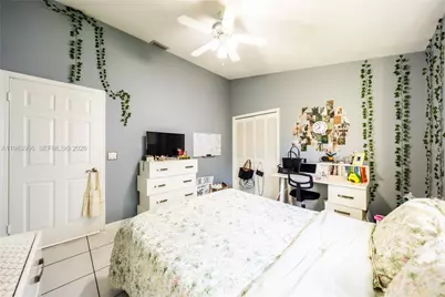 930 NW 197th Ave, Pembroke Pines, FL 33029 - Photo 28