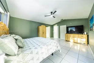 930 NW 197th Ave, Pembroke Pines, FL 33029 - Photo 22