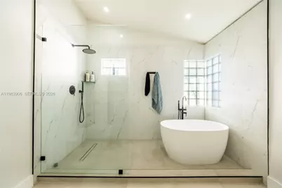 930 NW 197th Ave, Pembroke Pines, FL 33029 - Photo 24