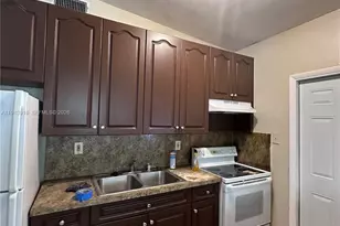 320 NW 33rd Ave, Lauderhill, FL 33311 - Photo 2