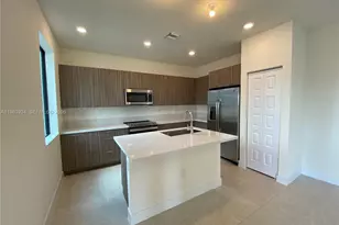 8379 Central Park Blvd, Doral, FL 33166 - Photo 8