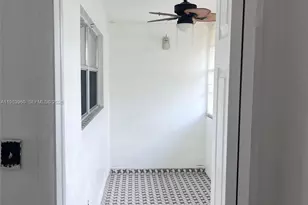 1540 NE 191st St, Miami, FL 33179 - Photo 10