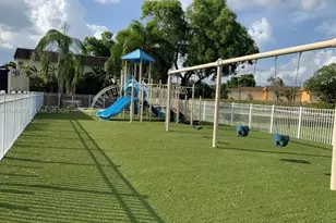 4751 NW 9th Dr, Plantation, FL 33317 - Photo 16