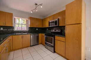 1065 NW 131st Ave, Miami, FL 33182 - Photo 6