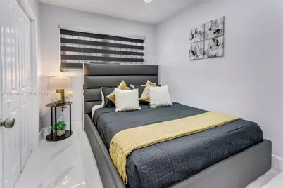 980 W 45th Pl #1, Hialeah, FL 33012 - Photo 8