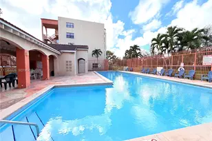 10233 NW 9 St, Miami, FL 33172 - Photo 18