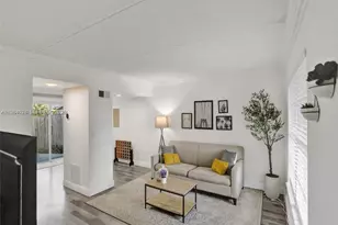 3603 Townhouse Ct, West Palm Beach, FL 33407 - Photo 2