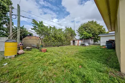 5721 SW 37th St, West Park, FL 33023 - Photo 18