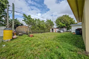 5721 SW 37th St, West Park, FL 33023 - Photo 18