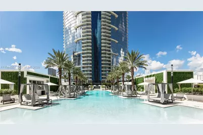 851 NE 1st Ave #4010, Miami, FL 33132 - Photo 2